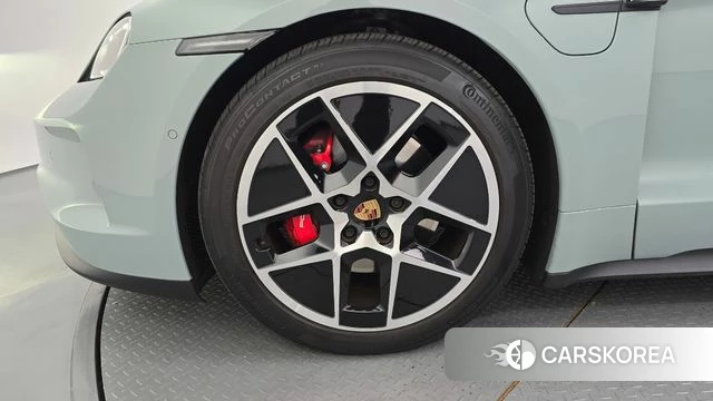 Porsche Taycan id 4964511 из Кореи 30
