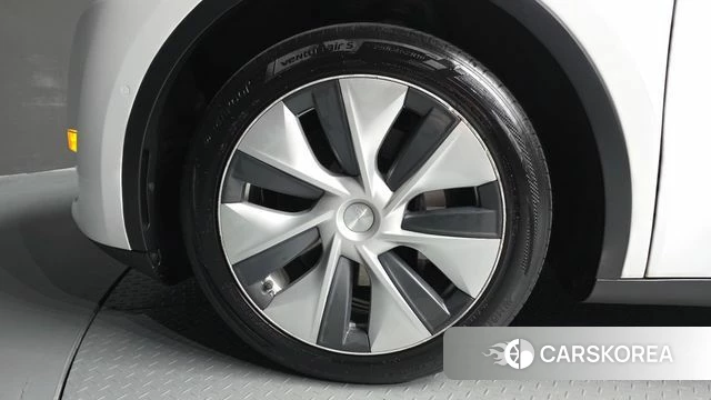 Tesla Model Y id 4917966 из Кореи 15