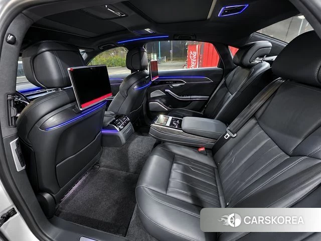 Audi A8 (D5) 2020 Светло-серебряный цвет из Кореи, фото 5
