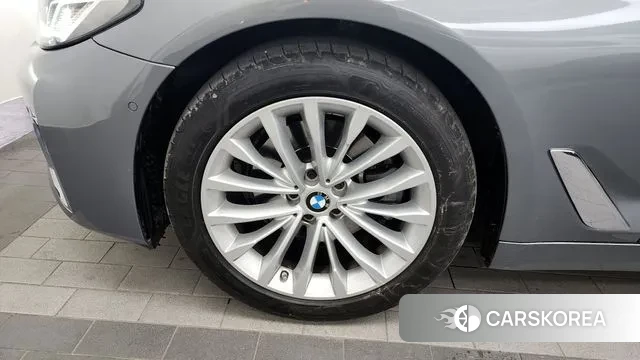 BMW 5 Series (G30) id 3518307 из Кореи 15