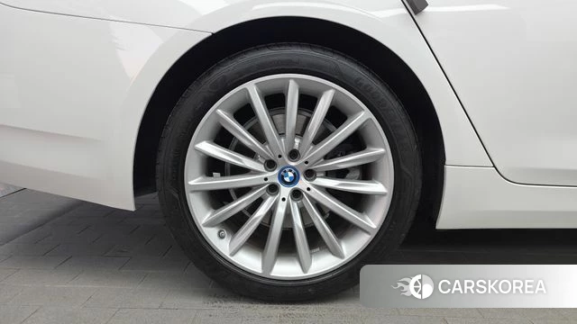 BMW 5 Series (G30) id 4965753 из Кореи 28