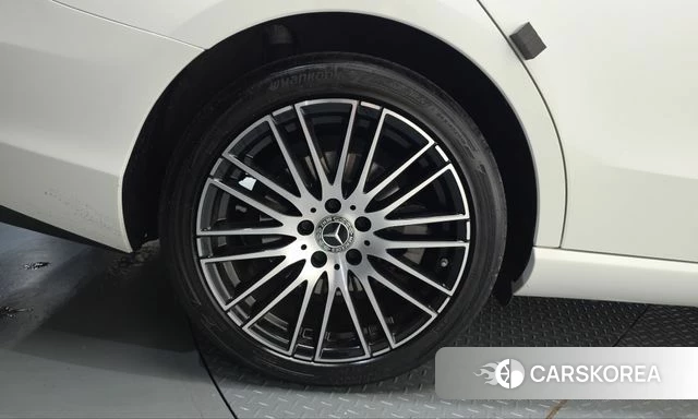 Mercedes-Benz C-Class W206 id 5017408 из Кореи 25
