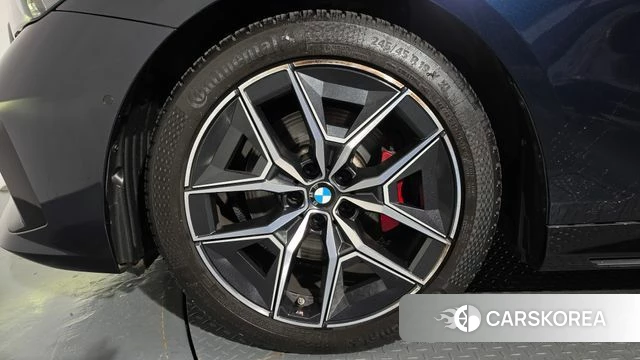 BMW 5 Series (G60) id 4980309 из Кореи 36