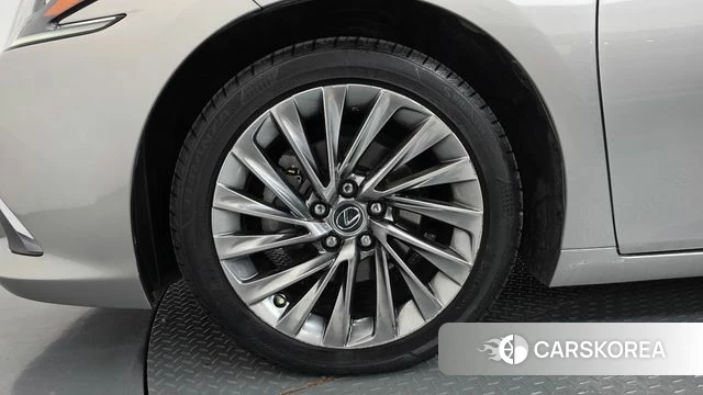 Lexus ES300h 7th generation id 5021381 из Кореи 30