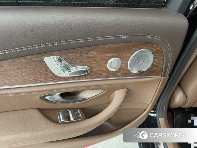 Mercedes-Benz E-Class 2021 Черный из Китая, фото 6