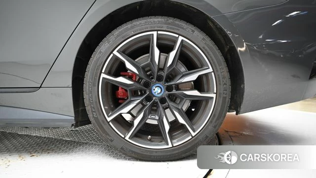 BMW i4 id 4975215 из Кореи 15