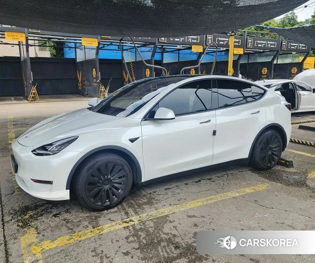 Tesla Model Y 2021 Белый из Кореи, фото 5