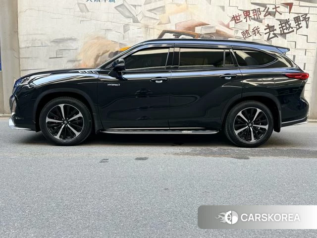 Toyota Crown 2022 Черный из Китая, фото 6