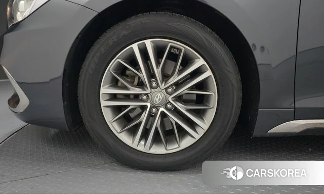 Hyundai Grandeur IG id 5013971 из Кореи 28
