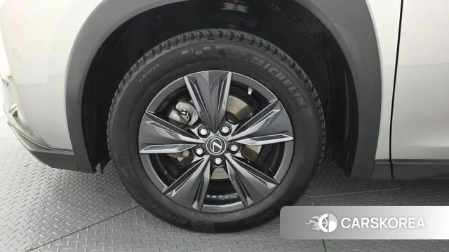 Lexus UX250h id 5033686 из Кореи 29