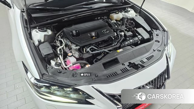 Lexus ES300h 7th generation id 4996119 из Кореи 27