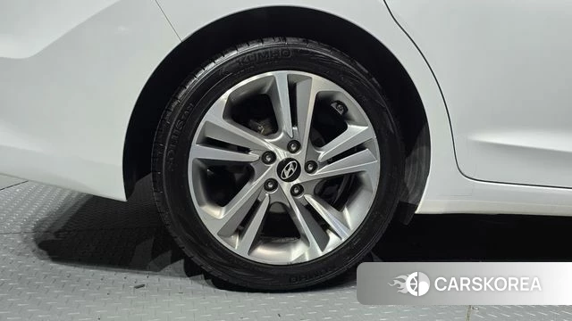 Hyundai Avante AD id 5019072 из Кореи 15