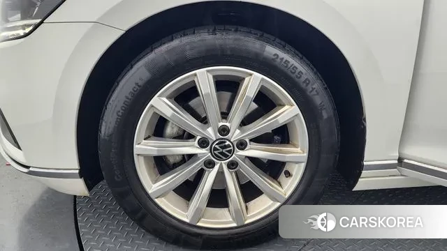 Volkswagen Passat GT (B8) id 3681324 из Кореи 15