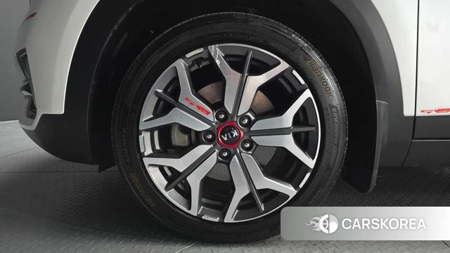 Kia Seltos id 4966579 из Кореи 15