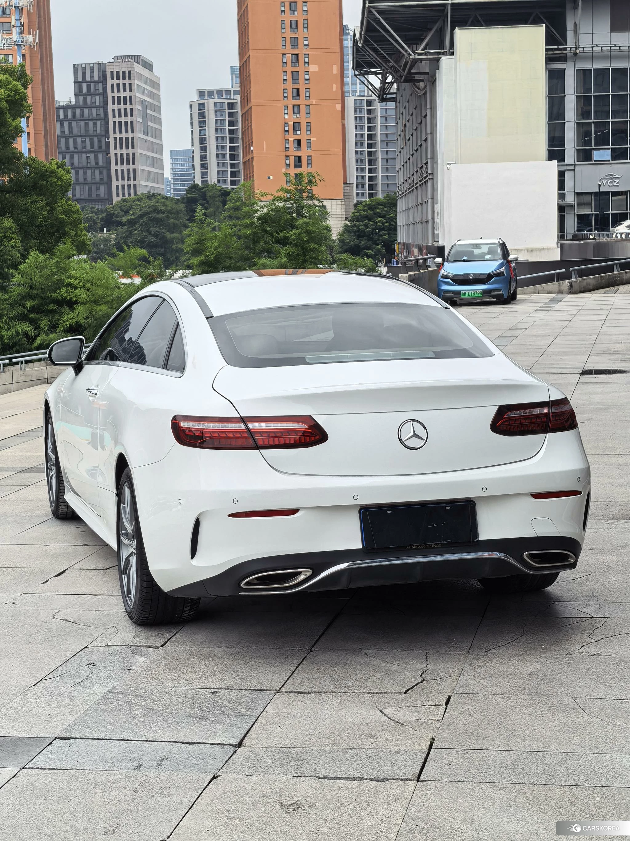Mercedes-Benz E-Class 2022 Белый из Китая, фото 5