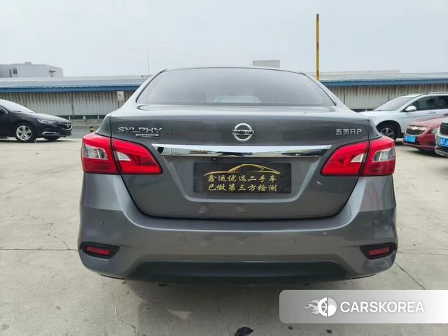 Nissan Sylphy 2023 Темно-серый из Китая, фото 5
