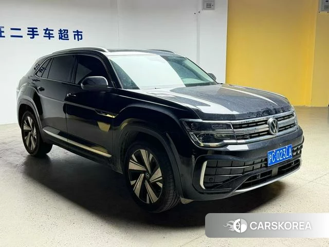 Volkswagen Teramont 2023 Темно-серый из Китая, фото 6