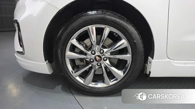 Kia The New Carnival id 5003976 из Кореи 32