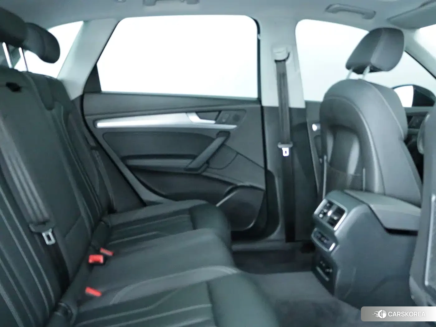 Audi Q5L 2026 Черный из Китая, фото 5