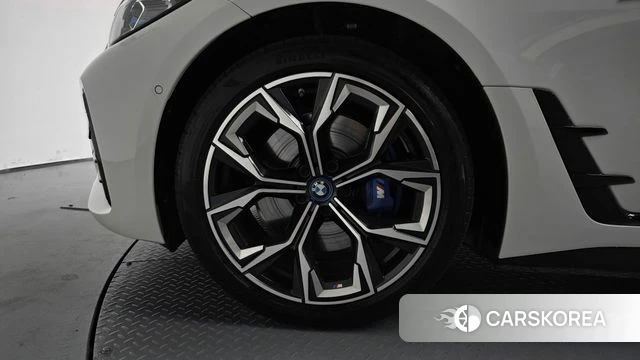 BMW i4 id 5039155 из Кореи 15