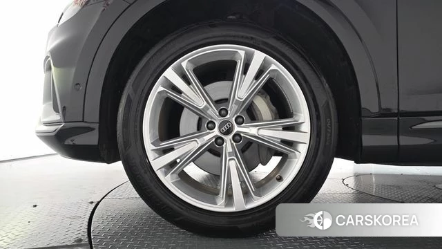 Audi Q8 (4M) id 5033290 из Кореи 35