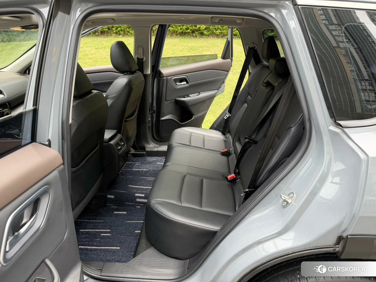 Nissan X-Trail 2021 Темно-серый из Китая, фото 6
