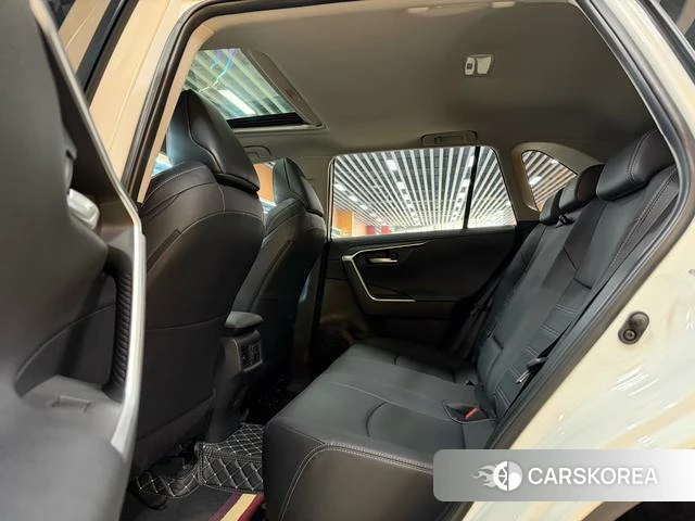 Toyota Wildlander 2023 Белый из Китая, фото 5