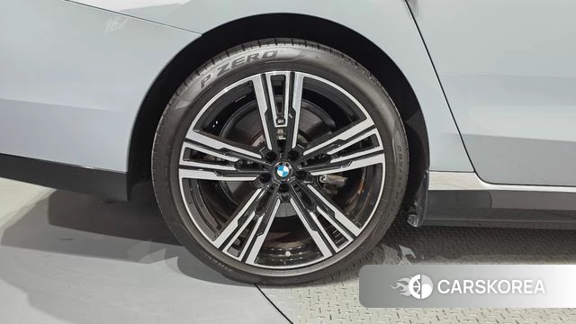 BMW 7 Series (G70) id 4985937 из Кореи 15