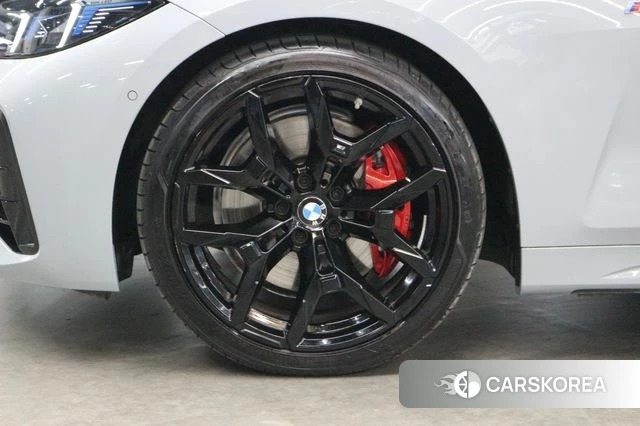 BMW 4 Series (G22) 2024 Серебристо-серый из Кореи, фото 5