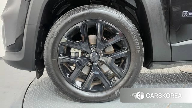 Jeep Renegade id 4975951 из Кореи 27
