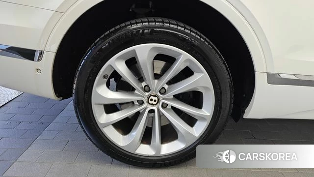 Bentley Bentayga id 4967250 из Кореи 15