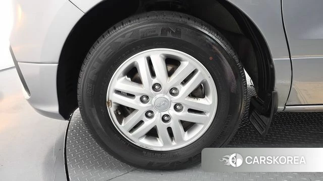 Hyundai The New Grand Starex id 4594102 из Кореи 25