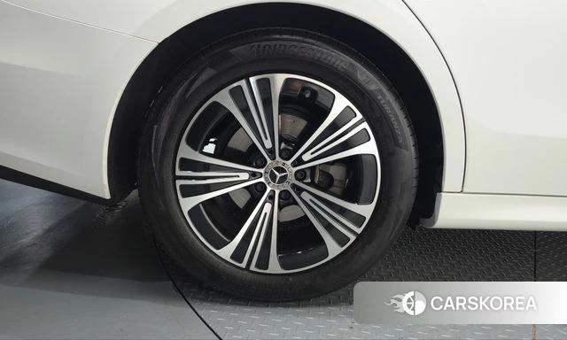 Mercedes-Benz E-Class W214 id 5011051 из Кореи 28