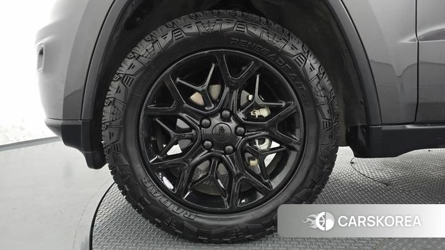 Jeep Grand Cherokee id 4918416 из Кореи 34