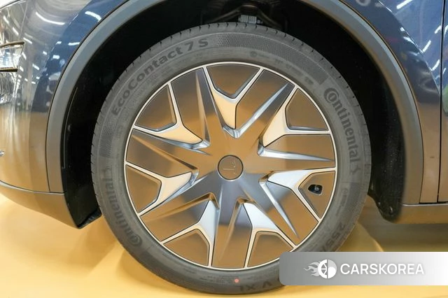 Tesla Model Y id 4748761 из Кореи 7