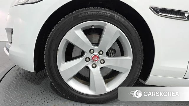 Jaguar XF (X260) id 5048701 из Кореи 29