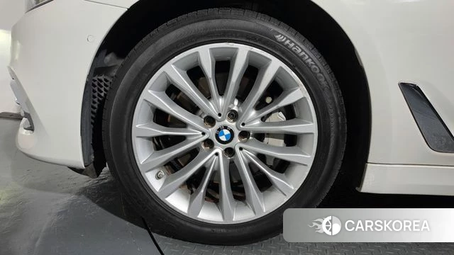 BMW 5 Series (G30) id 5035266 из Кореи 29