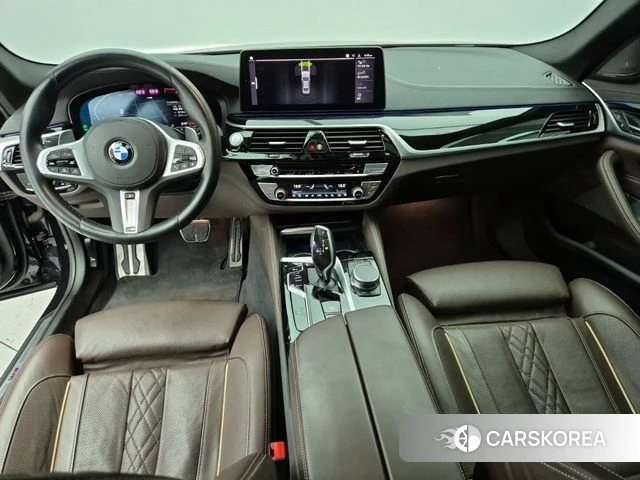 BMW 5 Series (G30) id 5002595 из Кореи 13