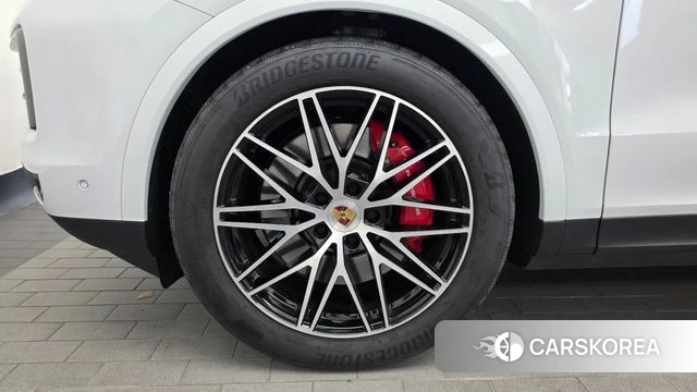 Porsche Cayenne (PO536) id 4916383 из Кореи 15