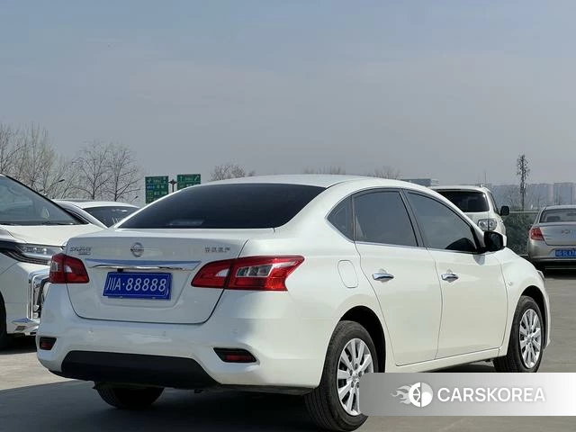 Nissan Sylphy 2024 Белый из Китая, фото 6
