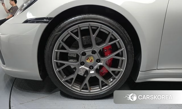 Porsche 911(992) id 5023449 из Кореи 31