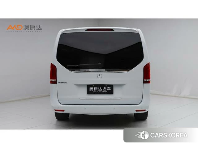 Mercedes-Benz V-Class 2022 Белый из Китая, фото 6