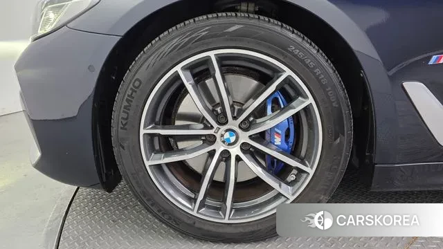 BMW 5 Series (G30) id 3685659 из Кореи 15