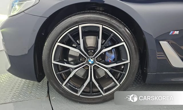 BMW 5 Series (G30) id 4951116 из Кореи 30