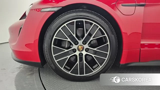 Porsche Taycan id 3457729 из Кореи 15