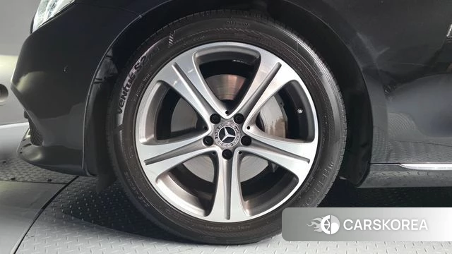 Mercedes-Benz E-Class W213 id 4937648 из Кореи 30
