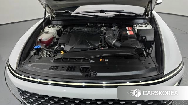 Hyundai Grandeur (GN7) id 5026583 из Кореи 32