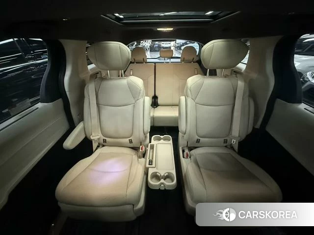 Toyota Sienna 2023 Черный из Китая, фото 6