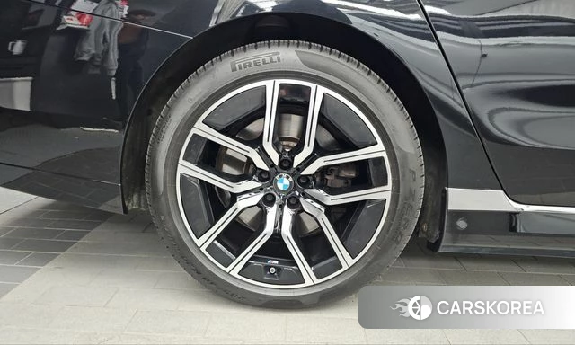 BMW i7 (G70) id 5016457 из Кореи 34
