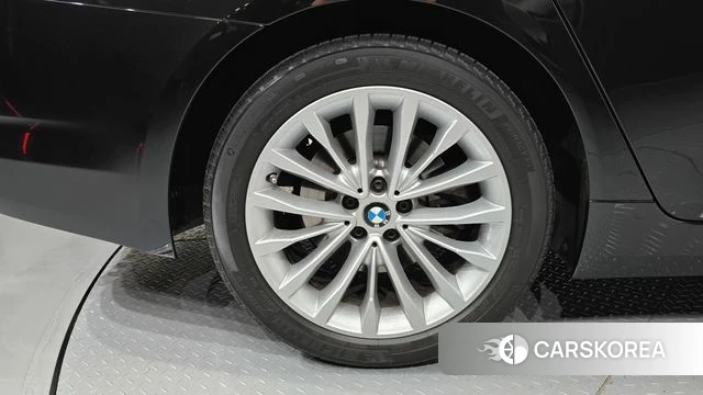 BMW 5 Series (G30) id 4992795 из Кореи 30